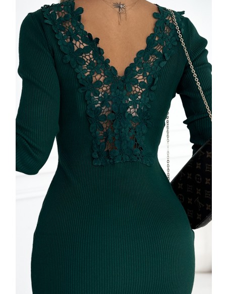  532-3 Comfortable sweater dress with lace on the back - green 