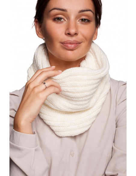 BK062 Ribbed knit snood - ecru