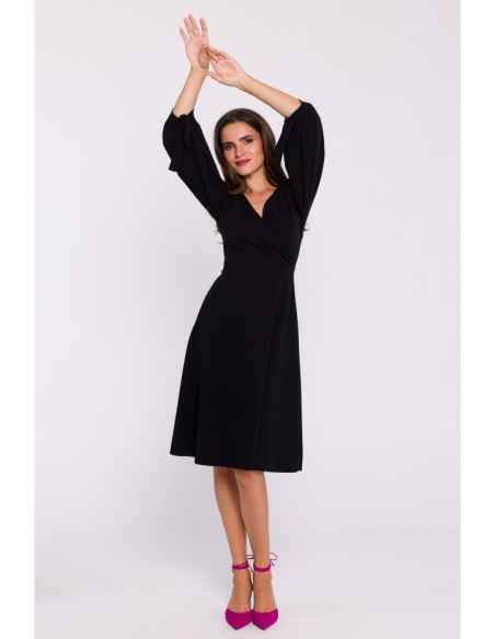 S383 Flared dress with puff sleeves - black