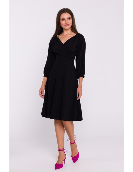 S383 Flared dress with puff sleeves - black