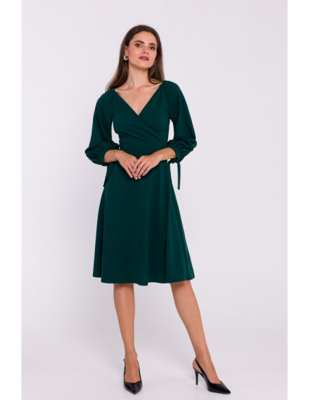 S383 Flared dress with puff sleeves - green