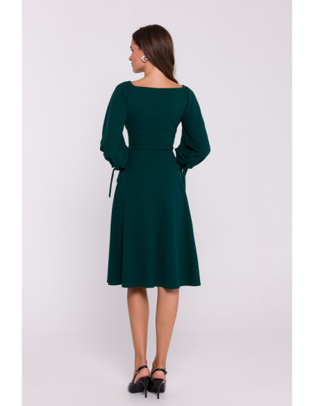 S383 Flared dress with puff sleeves - green