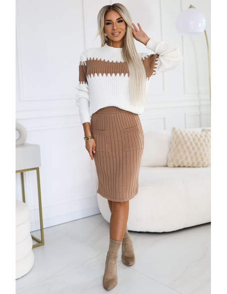  571-1 A two-piece warm sweater set - caramel + ecru 