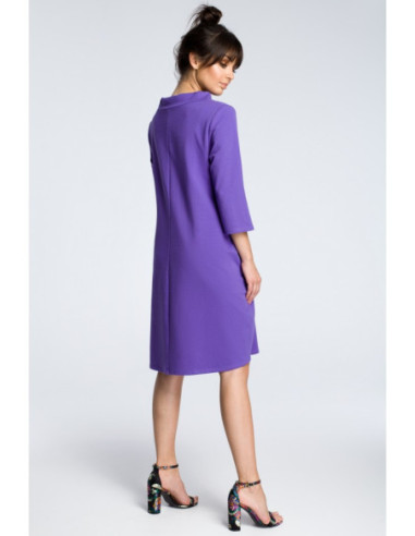 B070 Marškininė suknelė su kaklo raišteliu - violetinė 2