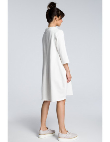 B070 Marškininė suknelė su kaklo raišteliu - ecru spalvos 2