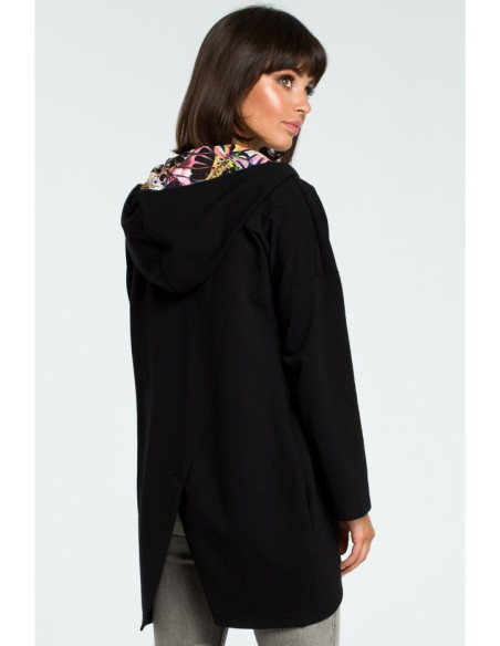 B091 Džemperis su užtrauktuku ir gobtuvu - juodas