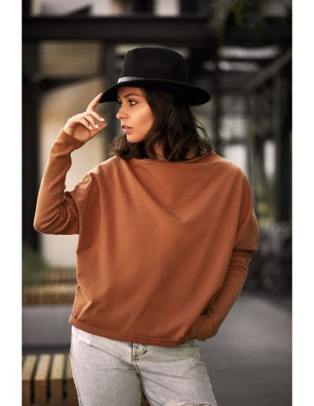 B094 Palaidinė su iškirpte nugaroje - kamelija