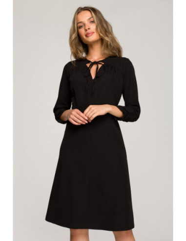 S325 Suknelė su kaklo iškirpte - juoda 2