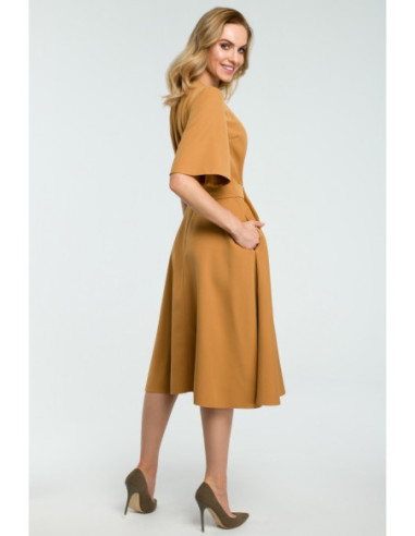 M396 Raudona suknelė su diržu - cinamonas 2