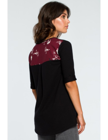 B095 Palaidinė su gėlių intarpais - juoda 2