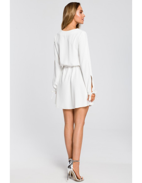 M426 Suknelė ilgomis rankovėmis su atkirptomis rankovėmis - ecru spalvos