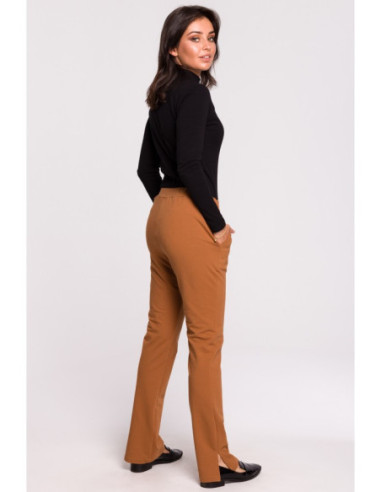 B124 Kelnės su šoninėmis klostėmis - karamelė 2