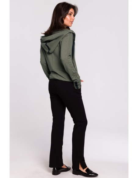 B127 Džemperis su gobtuvu ir perlenkta priekine dalimi - chaki spalvos