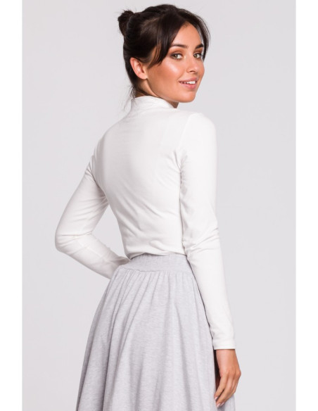 B129 Golfas su siuvinėjimu - ecru