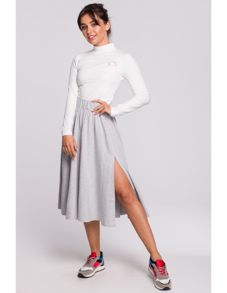 B129 Golfas su siuvinėjimu - ecru