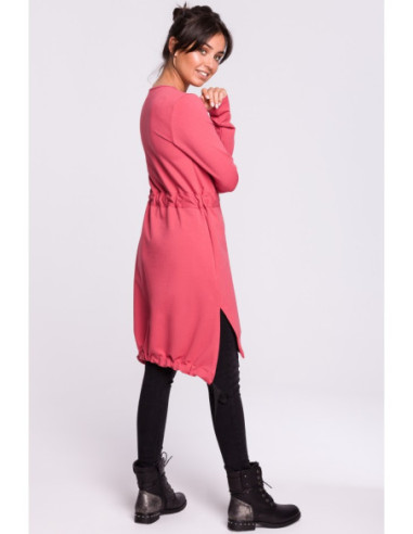 B133 Suknelė su šoninėmis iškirptėmis - koralų spalvos 2