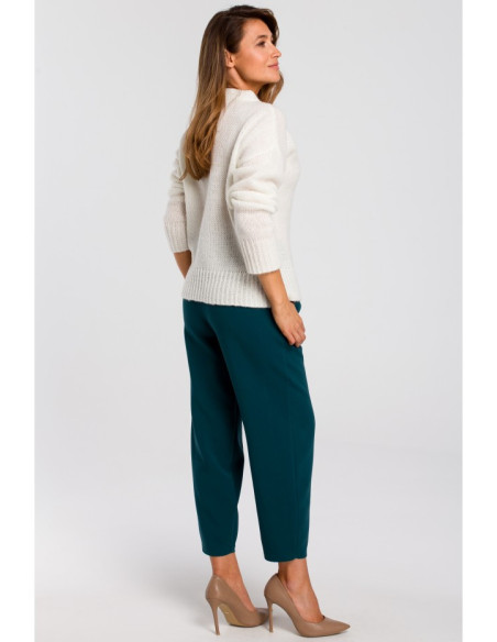 S185 Trumpas laisvo pynimo megztinis - ecru spalvos