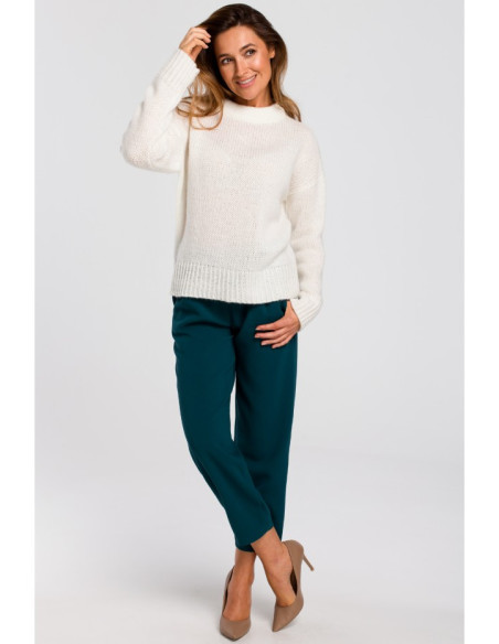 S185 Trumpas laisvo pynimo megztinis - ecru spalvos