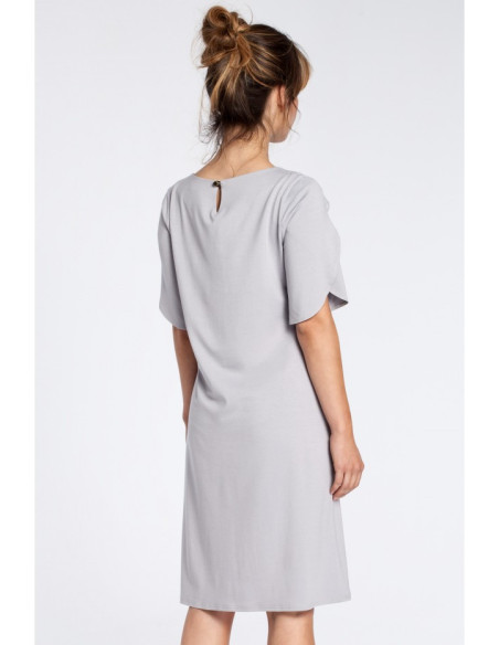 B035 Elegantiška midi suknelė su raukiniais - pilka