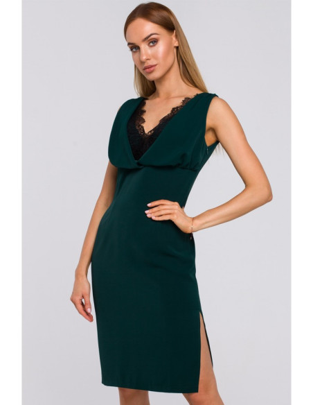 M486 Suknelė su nėrinių intarpu iškirptėje - žalia