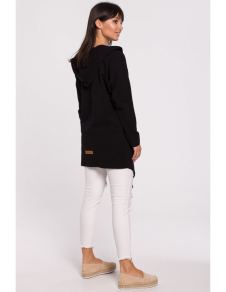 B137 Švarkas su gobtuvu ir atsegama sagtimi - juodas