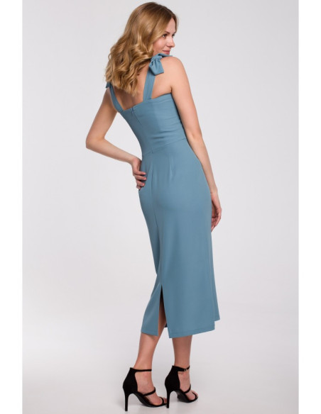 K046 Midi suknelė su surišamomis petnešėlėmis - šaltai mėlyna