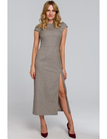 K071 Midi suknelė pusilgėmis rankovėmis - ruda