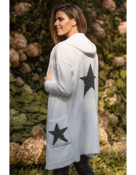 BK063 Megztinis su žvaigždžių motyvais - baltas