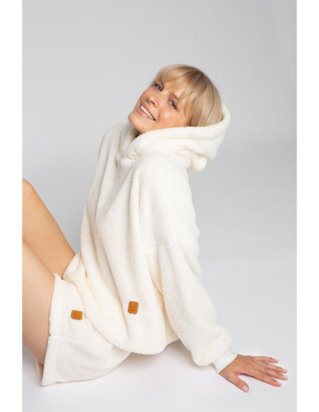 LA005 Pliušiniai šortai - ekru spalvos