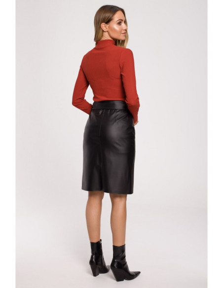 M608 "Golf" su išpjova - plytų raudonos spalvos