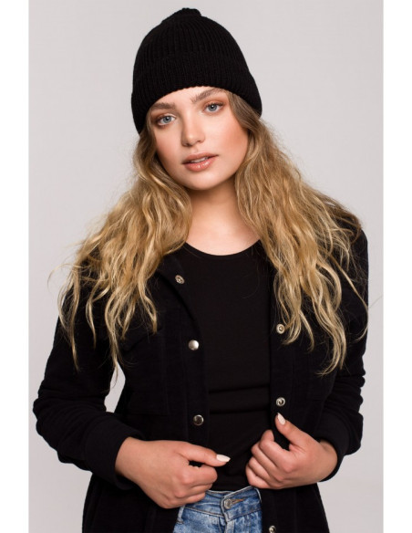 BK079 Grandinėlės pynimo kepurė - juoda