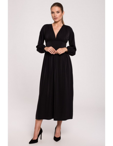 K118 Maxi suknelė su V formos iškirpte - juoda