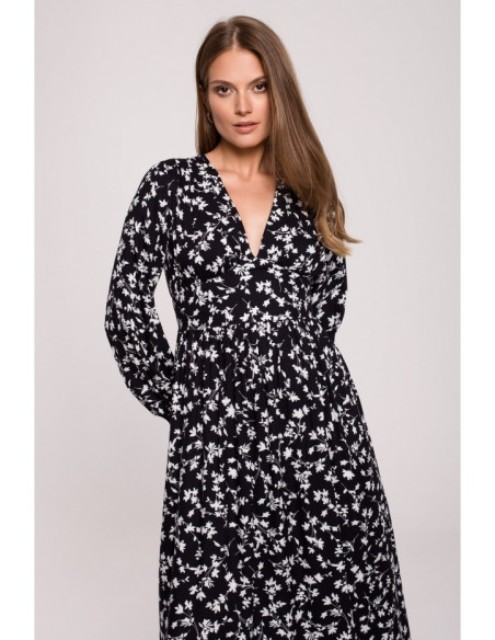 K119 Maksi suknelė su V formos iškirpte ir raštu - 1 modelis