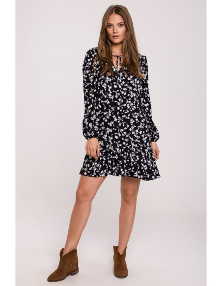 K121 Didelio dydžio suknelė su raukiniais ir raštu - 1 modelis