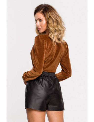 M648 Veliūrinis kėbulas su iškirpte - konjako spalvos 2