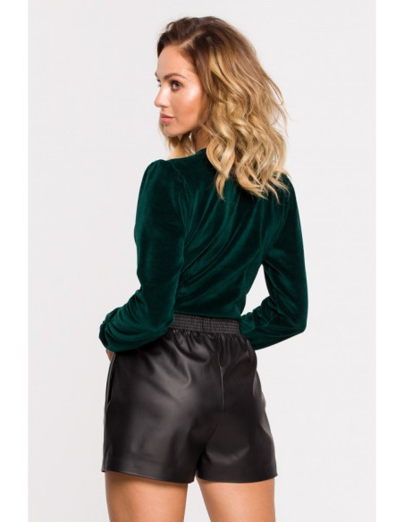 M648 Veliūrinis kėbulas su iškirpte - žalias