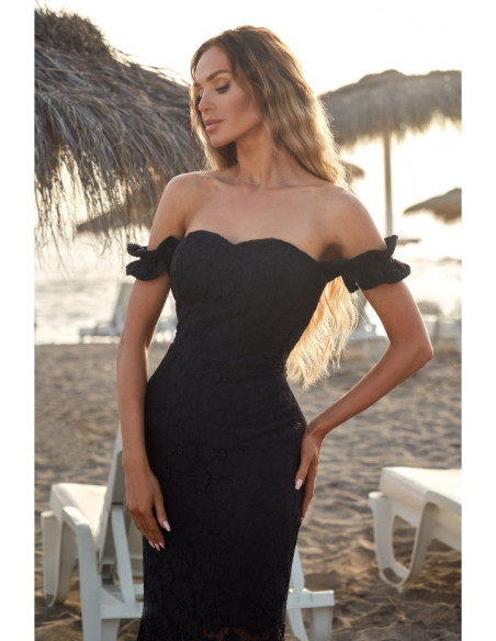 M672 Nėriniuota suknelė - juoda