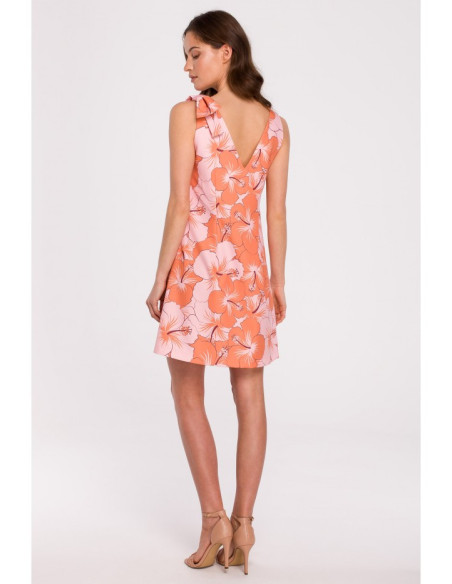 K129 Raštuota suknelė su lankeliu ant peties - 1 modelis