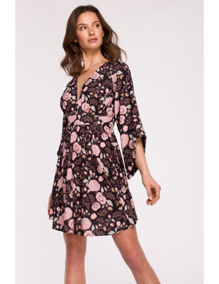 K133 Siaurėjanti mini suknelė - 3 modelis