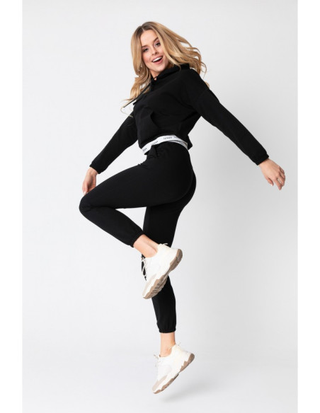 LA103 Trumpas džemperis su logotipu - juodas