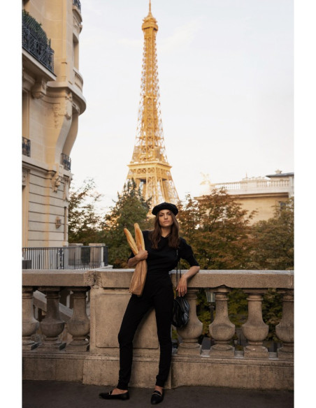 B244 Kombinezonas su užlenkta iškirpte nugaroje - juodas