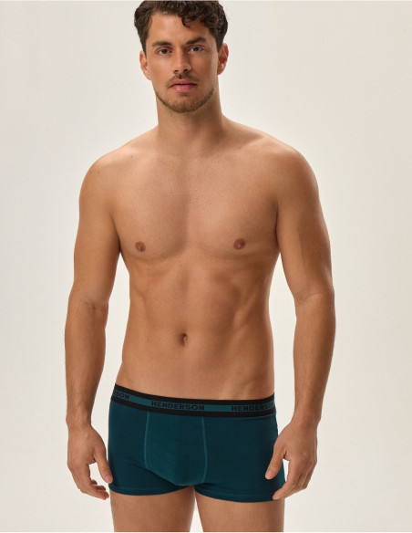 Henderson kelnaitės