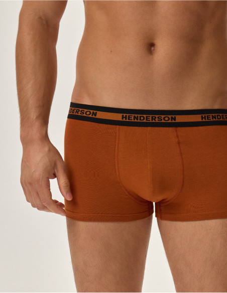 Henderson kelnaitės