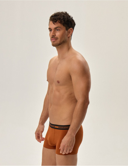 Henderson kelnaitės