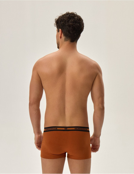 Henderson kelnaitės