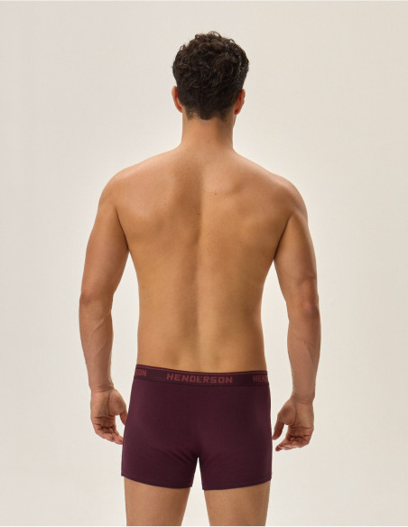 Henderson kelnaitės