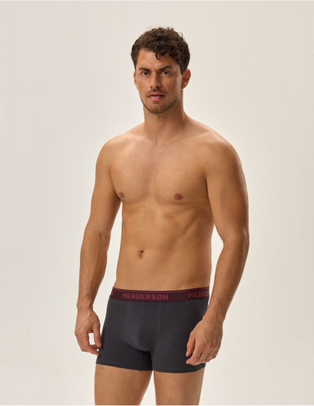 Henderson kelnaitės