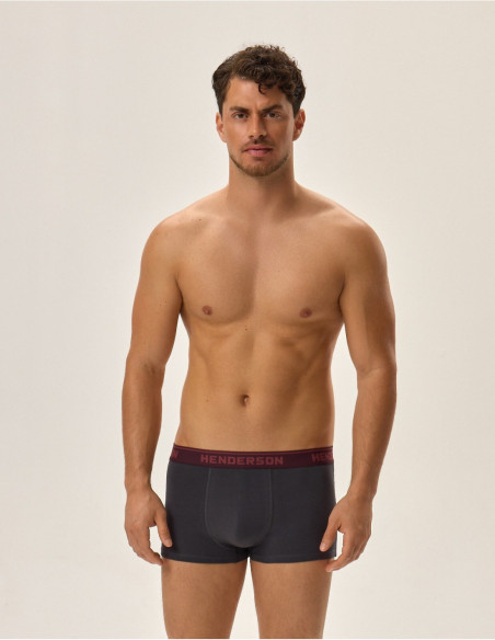 Henderson kelnaitės