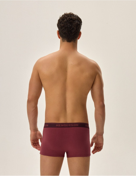 Henderson kelnaitės