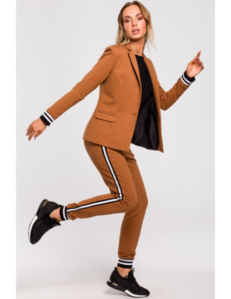 M459 Striukė su briaunuotais rankogaliais - karamelinė